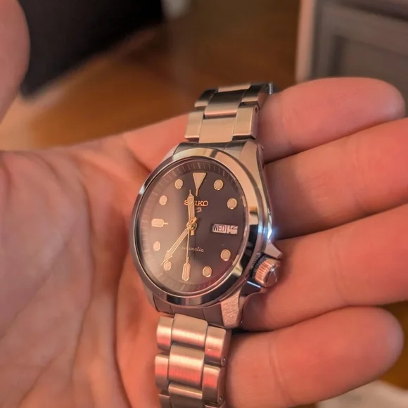 Seiko SRPE57K1 - Picture 3 of 3